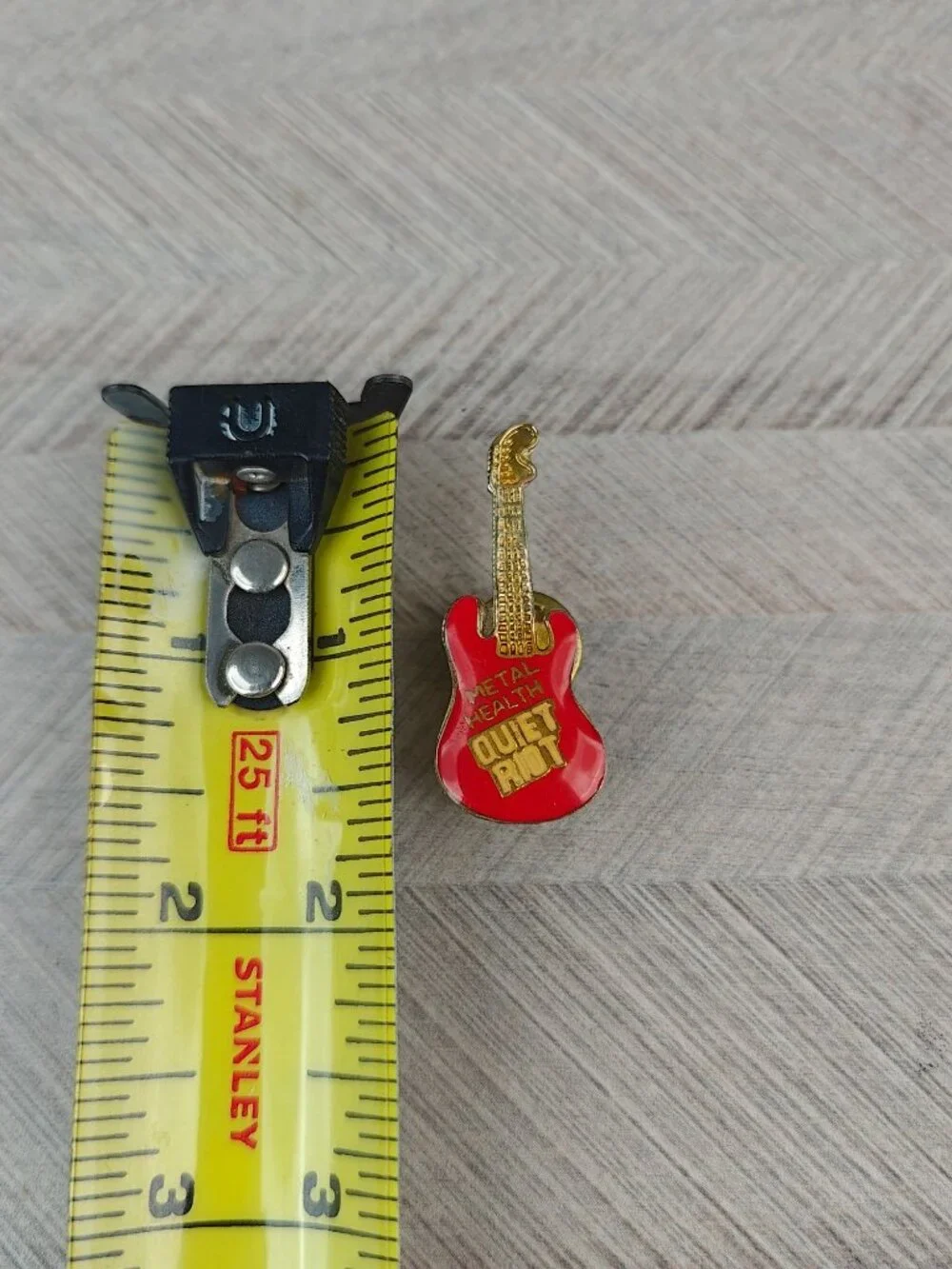 Vintage Quiet Riot Metal Health Lapel Pin Red Guitar Enamel Classic Gold Tone